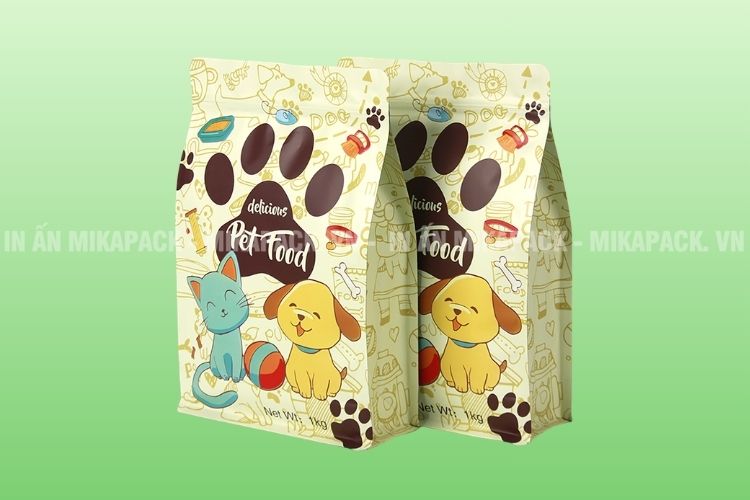 Mẫu in bao bì màng ghép đựng thức ăn cho thú cưng.