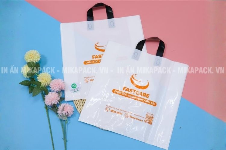 Đặt in túi ép quai giá sỉ rẻ tận xưởng Mikapack.
