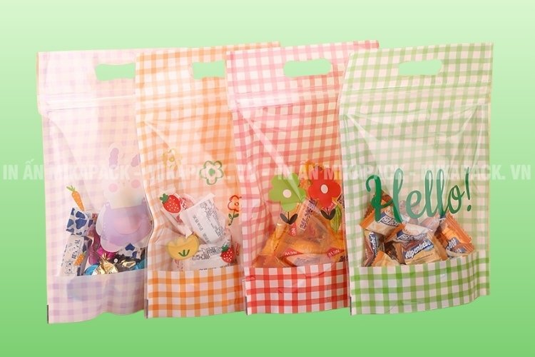 Mikapack có nhiều chương trình ưu đãi cho khách đặt in túi zip đựng bánh kẹo