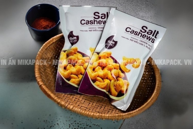 Mẫu bao bì hạt điều kiểu túi 3 biên in ấn đơn giản.