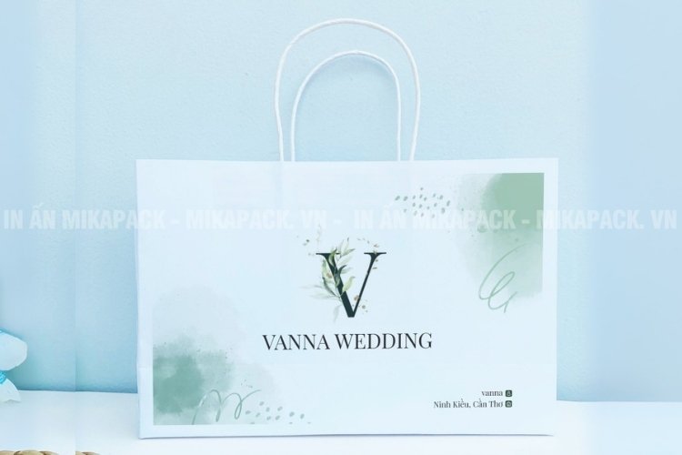 Tham khảo và đặt in mẫu túi đựng quần áo đẹp tại Mikapack.