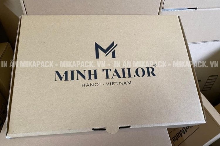 Hộp carton in logo phong cách tối giản Minimalist