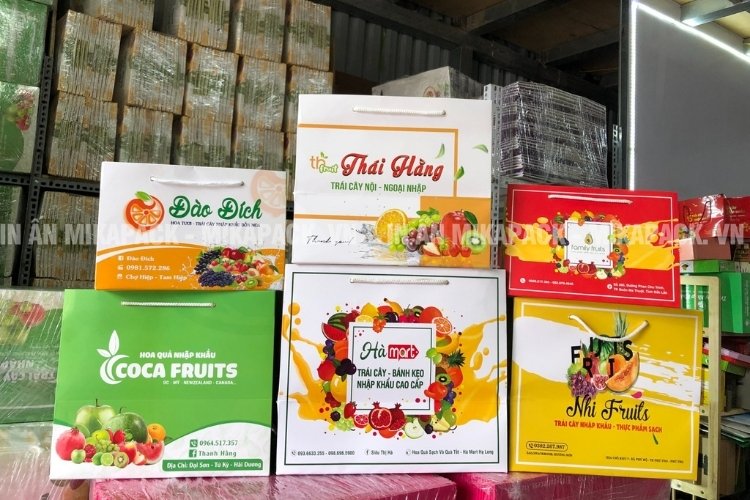 Túi giấy đựng hoa quả chuyên dụng chắc chắn.
