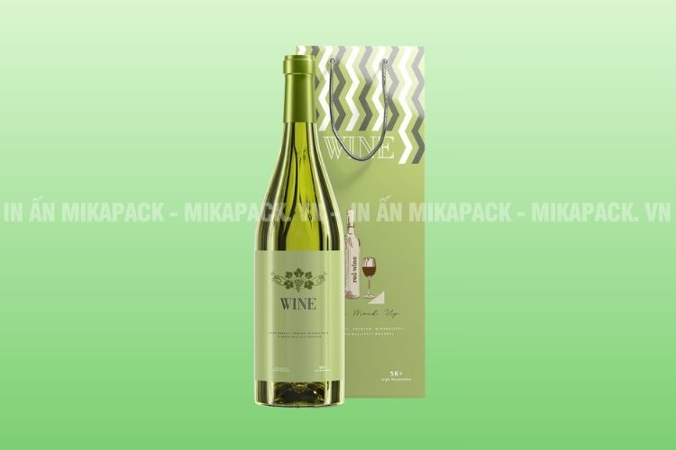 Bạn nên chọn kích thước túi giấy vừa vặn chai rượu, tránh quá to hoặc quá nhỏ