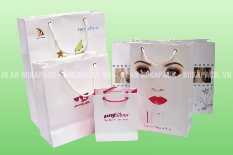 Mẫu túi giấy đựng mỹ phẩm nhã nhặn và sang trọng