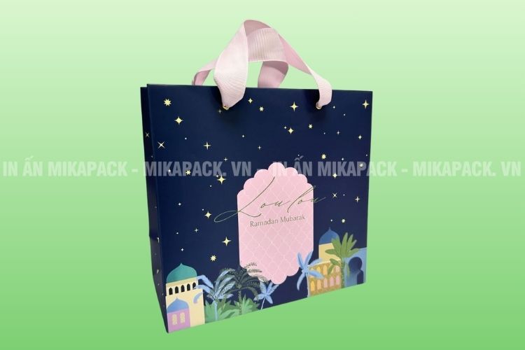 Việc cập nhật xu hướng giúp mẫu túi giấy của bạn thu hút khách hàng
