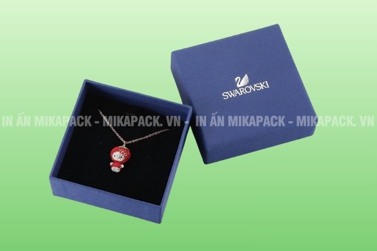 Bạn nên chọn chất liệu, kiểu dáng hộp giấy đựng trang sức phù hợp phân khúc khách hàng