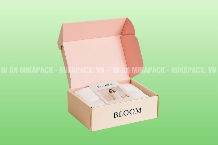 Mẫu in hộp giấy đựng quần áo đơn giản