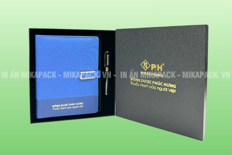 Công ty Mikapack cam kết chiết khấu cao khi in ấn hộp quà số lượng lớn, bảo hành uy tín